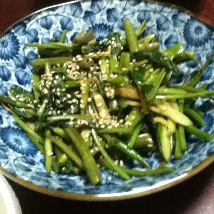 空芯菜とニンニクの芽の炒め物